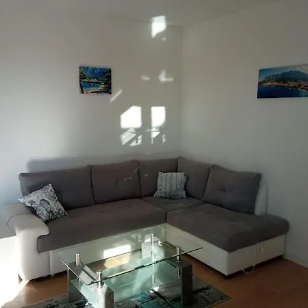 Modern 2+2 Zinfandel With Beautiful View Apartment *